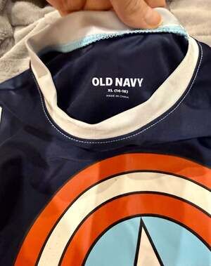 Old Navy Boys Marvel Captain America Rash Guard Swim Shirt Size XL (14-16)